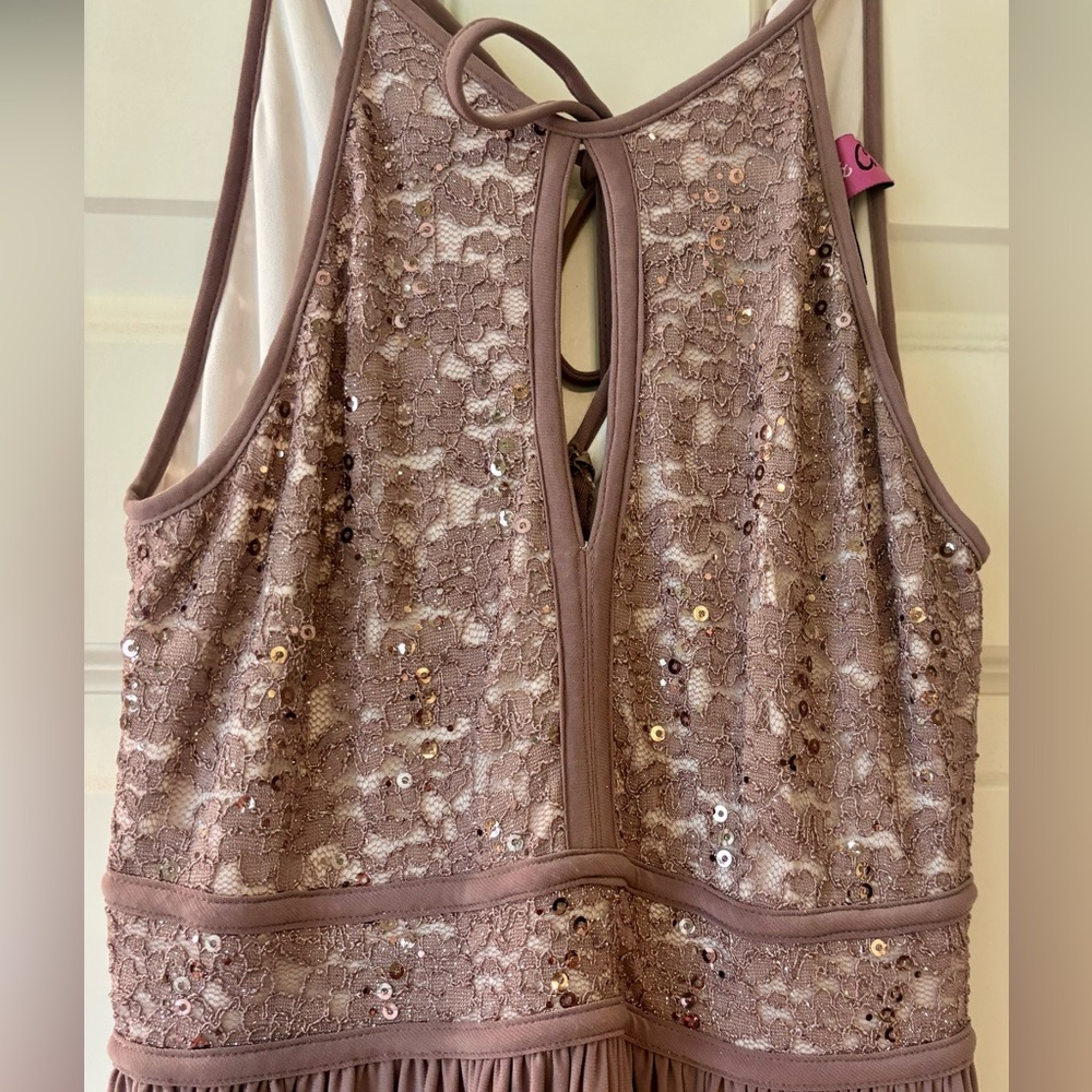 beautiful dress great for weddings formals